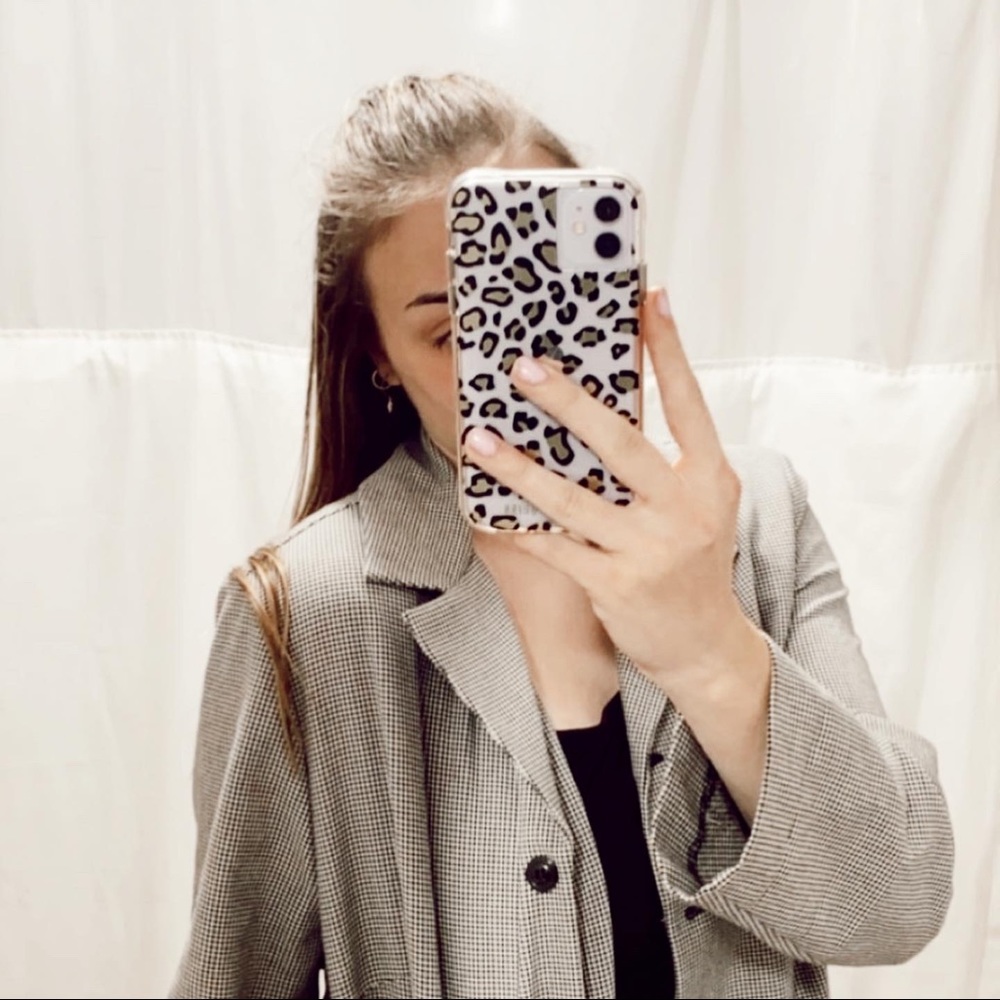 gray blazer